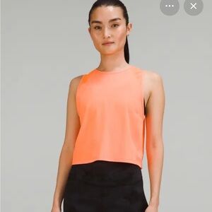 Lululemon Athletica cropped sculpture tank with reflective details